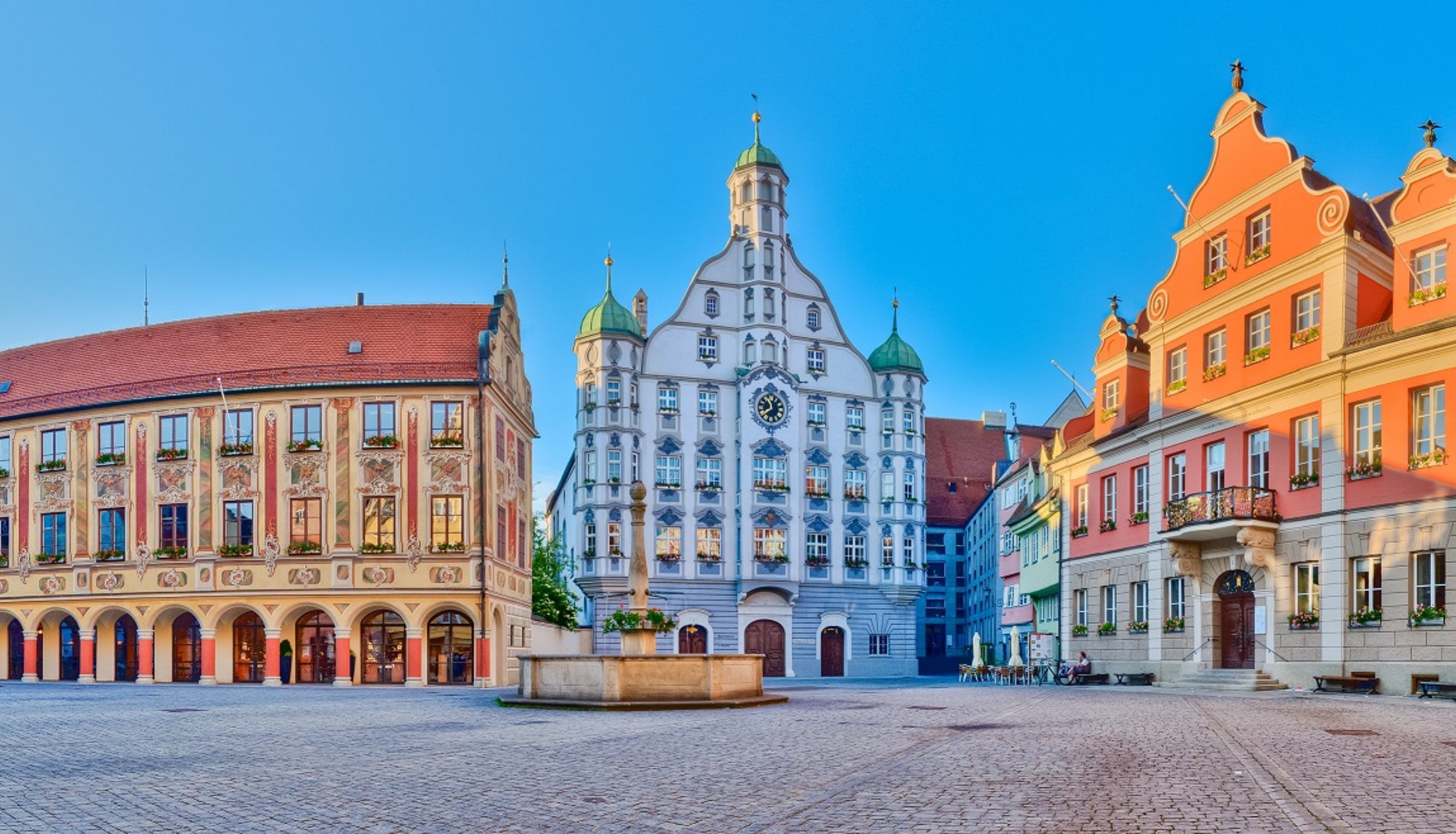 Memminger Marktplatz Panorama mit Steuerhaus, Rathaus und Großzunft